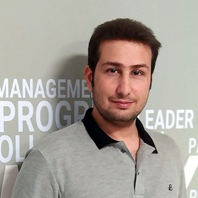 بهمن اکبر زاده